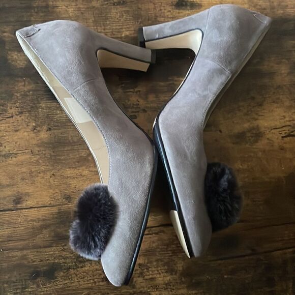 Taryn Rose Made in Italy Grey Suede Real 
Fur Accent Heels Size 42 New no Box - Picture 4 of 8